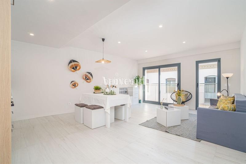 Foto 548a17b7-fbcb-498d-8453-3a2ac753a706. Piso obra nueva. rambla . apartamento en Centre Figueres