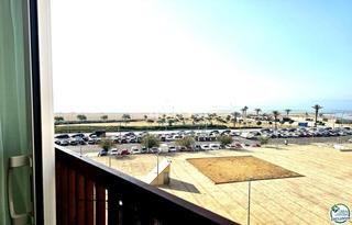 Pis  Delta muga. Estudio cabina vista mar frontal empuriabrava