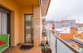 Flat  Del almirallf gravina. Dplex en venta en  roses  centro.
