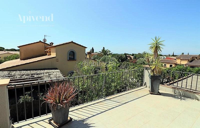 Foto 22c69661-00b3-4c9e-a082-73a76d0818d6. Chalet con riscaldamento parcheggio piscina in Peralada