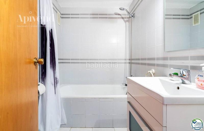 Foto 6a532028-2bd8-48cf-8602-3d4fcb2b25c1. Estudio  en planta 17 con terraza y espectaculares vistas al mar , costa brava en Empuriabrava