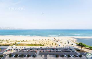 Estudi  Delta muga. Estudio en planta 17 con terraza y espectaculares vistas al mar