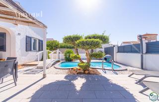 Chalet  Del cap gros. Encantadora casa de una sola planta con piscina  santa margarita
