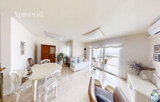 Appartement  Del cap norfeu. Dúplex con vistas impresionantes a la bahía de roses