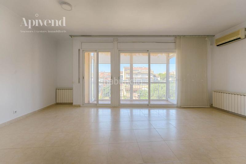 Foto 5f93837b-3963-4990-8e44-8e64df9efb25. Appartement avec chauffage parking dans Creu de la Mà Figueres