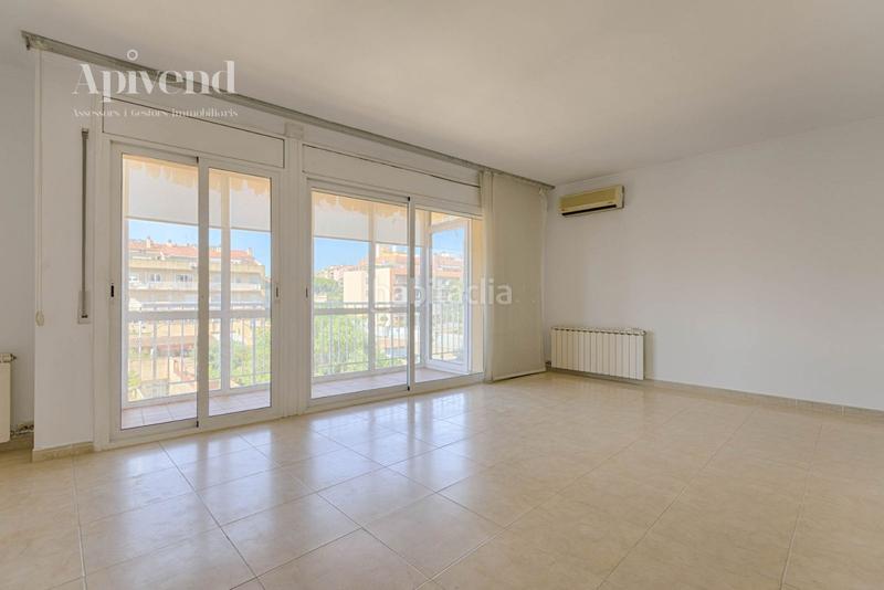 Foto f369dc24-515e-459d-a3ae-104fc32846d7. Appartement avec chauffage parking dans Creu de la Mà Figueres