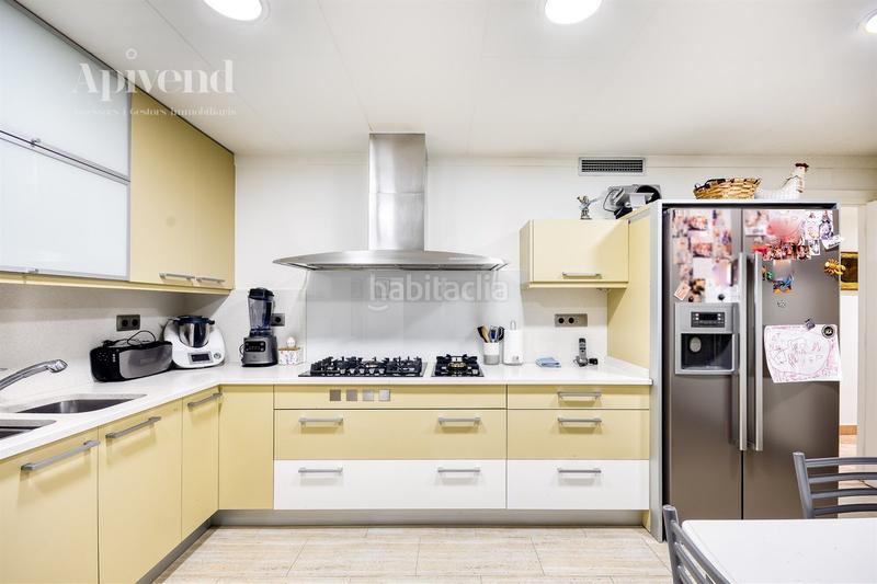 Foto b6ba41fd-7923-4d06-bd75-c24908ac2f70. Piso edificio maxim en Eixample-Horta Capallera Figueres