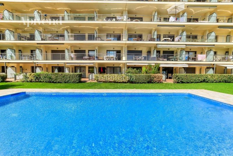 Foto 734b8cd1-c906-44de-8818-0576ec5cdafe. Etagenwohnung mit heizung parking pool in Salatar Roses