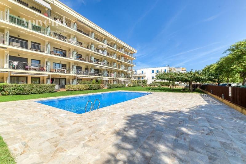 Foto f6ea06e2-3e3c-41a3-bad6-1755656df0af. Etagenwohnung mit heizung parking pool in Salatar Roses