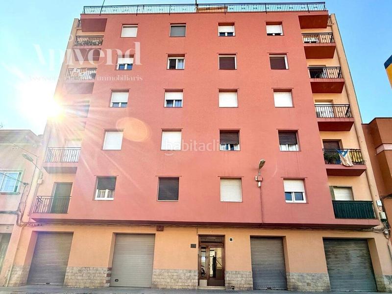 Foto 33b9aaf7-18bf-4261-94bd-26300899900a. Ático  en venta . en Centre Figueres