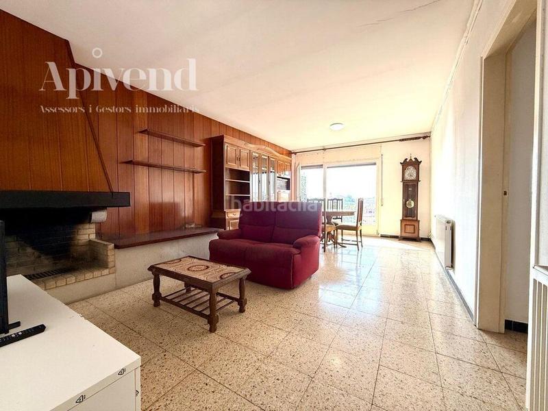 Foto 438ff253-4260-4c9f-8031-68c79a12ae57. Ático  en venta . en Centre Figueres