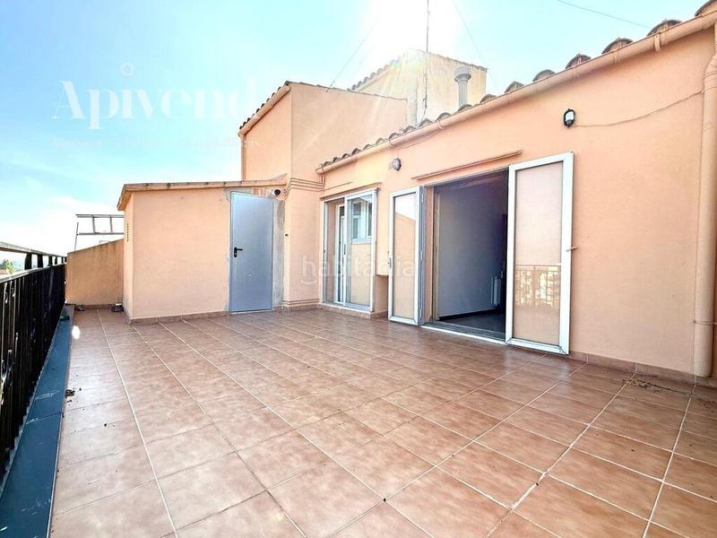 Foto a30a3afc-6574-4dc3-91a9-7d366355efe8. Ático  en venta . en Centre Figueres