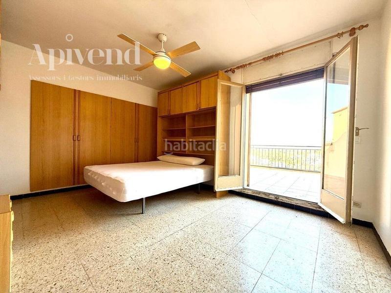Foto fb7fbe2b-c2f7-4d12-8c35-fda791e0d830. Ático  en venta . en Centre Figueres