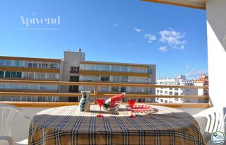 Pis  De la platja. Apartamento en primera línea de mar con licencia turística en ro