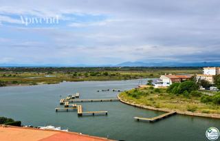 Flat  De la bocana. Apartamento en venta en santa margarida, roses  vistas al canal