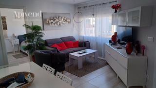 Piso  Lutgardo lopez. Agradable piso a tan solo 50m de la playa!