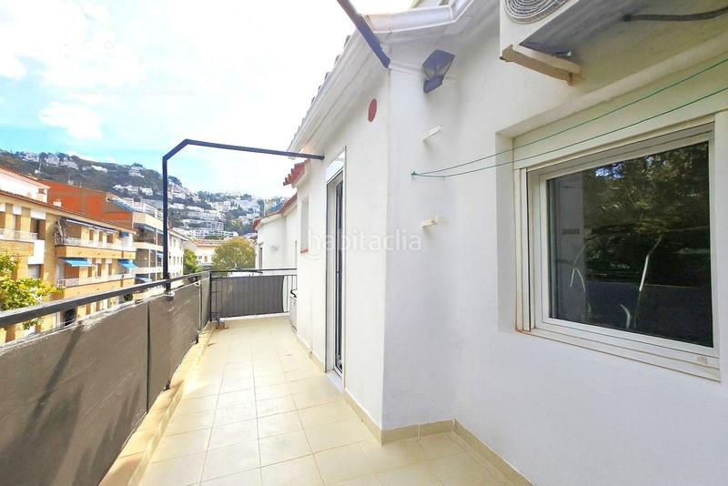 Foto cb3df2f9-aec8-46ce-8868-25e77670a4b6. Appartamento con riscaldamento in Centre Roses