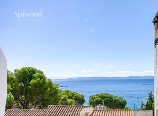 Flat  Santa barbara. Exclusivo apartamento reformado a 50 metros de la playa de canye