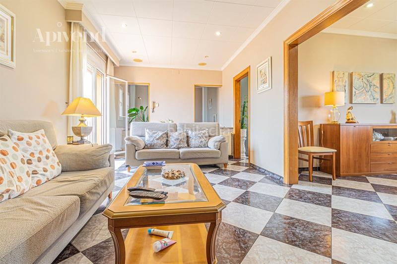 Foto 0e1d1558-d832-4e02-ab11-e450e92673a0. Duplex avec chauffage dans Eixample-Horta Capallera Figueres