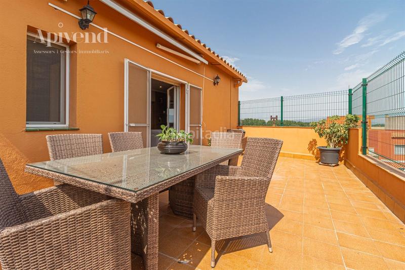 Foto 18b64ecc-ede5-4c1b-ba75-c41a3ada2abc. Duplex avec chauffage dans Eixample-Horta Capallera Figueres