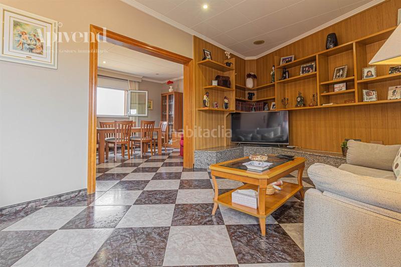 Foto e58f02a6-e0c5-4340-9aa7-c96daed374c4. Duplex avec chauffage dans Eixample-Horta Capallera Figueres