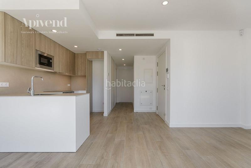 Foto 18e4b603-5e94-4d04-b880-072953d2d847. Attico con riscaldamento in Centre Roses