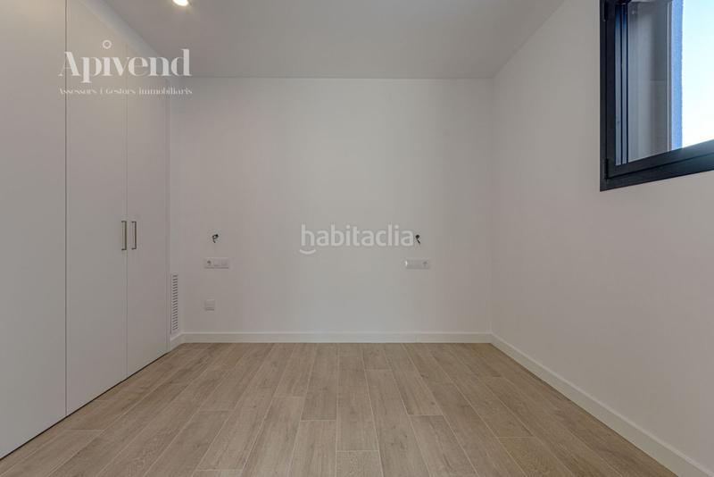 Foto 4d021b00-b79c-4085-be26-b83fc14f10f4. Attico con riscaldamento in Centre Roses