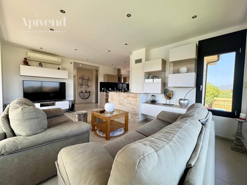 Foto 67ac529b-de5b-49d0-b35f-5316f5d6c13c. Haus mit heizung pool in Peralada