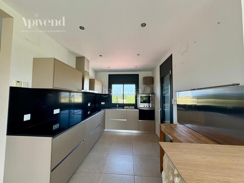 Foto 9be94799-982f-4694-95c3-a4349c8fd84e. Haus mit heizung pool in Peralada