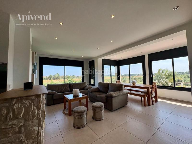 Foto abcec542-6165-4218-8df5-87d23d1c2b5b. Haus mit heizung pool in Peralada