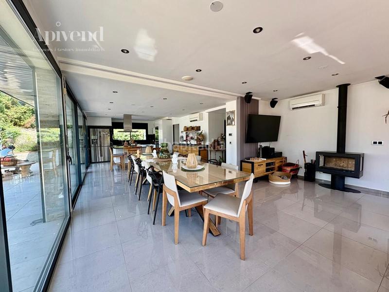 Foto ac7a4535-e72b-46e4-9fc4-58555e17e066. Haus mit heizung pool in Peralada