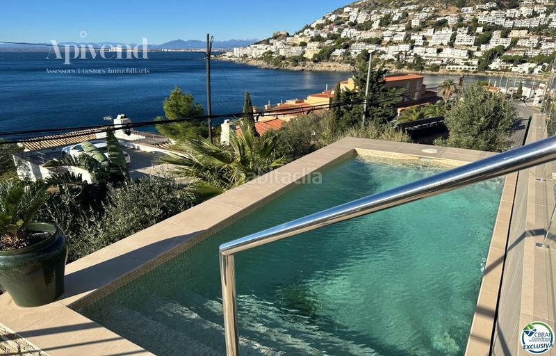 Foto 0141ca7b-2b3c-45ba-b700-0a4f8deb4a06. Xalet amb calefacció aparcament piscina a Puig Rom-Canyelles-Almadrava Roses