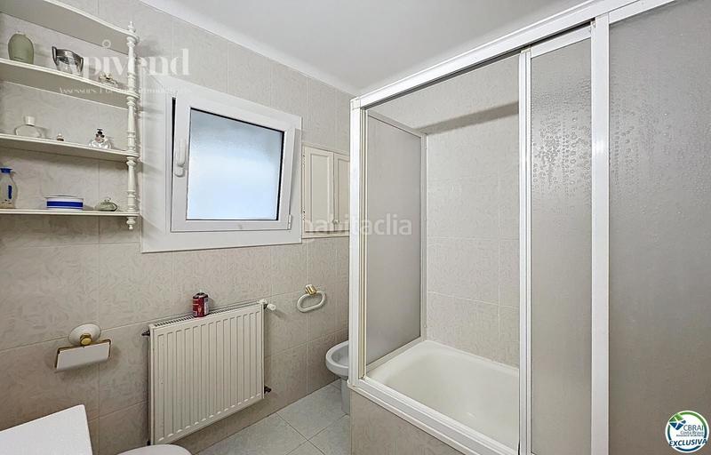 Foto bed725db-4b8c-4e34-9561-6dc572e23d89. Pis amb calefacció a Centre Roses