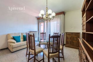 Pis  Carrer eduard rodeja. Amplio piso en venta en figueres  zona creu de la m�, ideal para