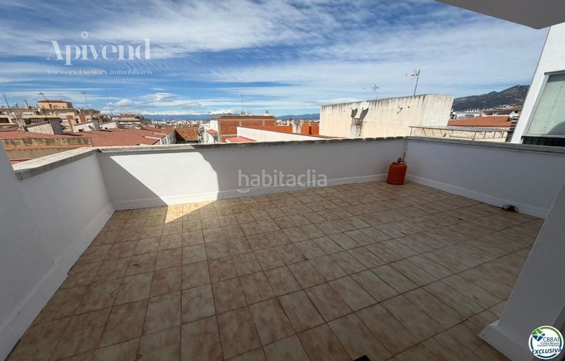 Foto c57a2073-9c5e-4db5-996a-69cc91299526. Pis a Centre Roses