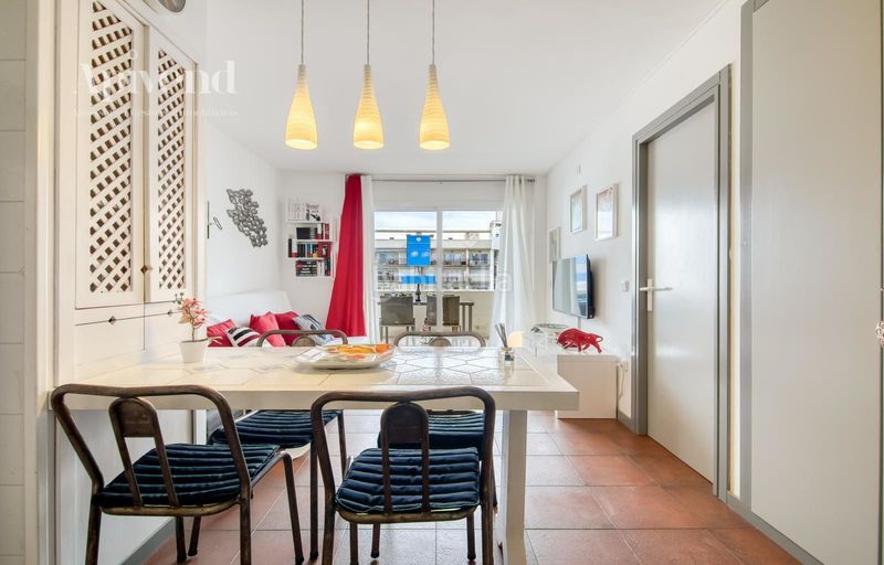 Foto b6ed8b61-a5c0-4832-a862-c86bd00f9b4d. Pis amb piscina a Santa Margarida Roses