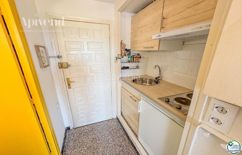 Foto e0e1f26d-e14a-4cd4-8f9c-4fc17a4e0bd2. Estudi amb piscina a Nord Roses