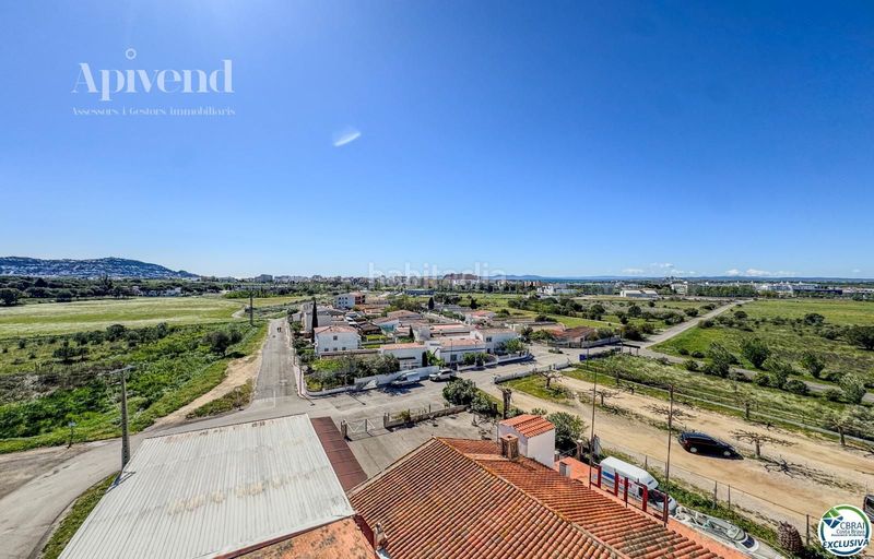 Foto e5a67063-bb52-48c2-8293-8725763ba2b1. Estudi amb piscina a Nord Roses