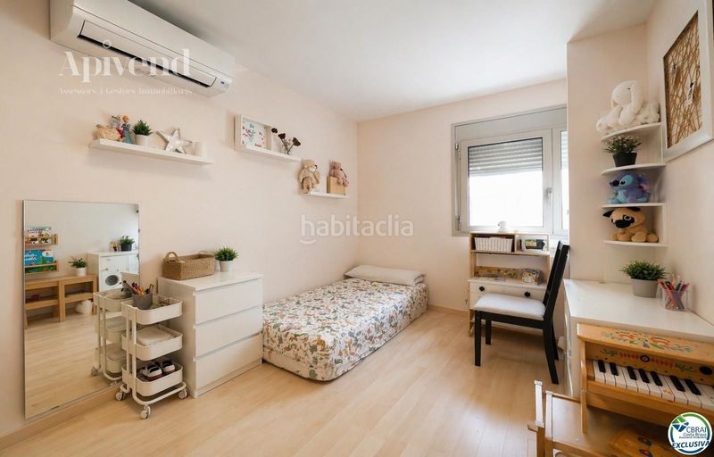 Foto 36c927e6-886d-4430-aa7b-c3ebb68464dc. Pis amb calefacció aparcament a Centre Roses