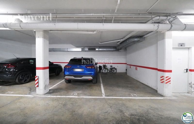 Foto 46bf98c2-6c95-474a-9103-41d00f026ca2. Pis amb calefacció aparcament a Centre Roses