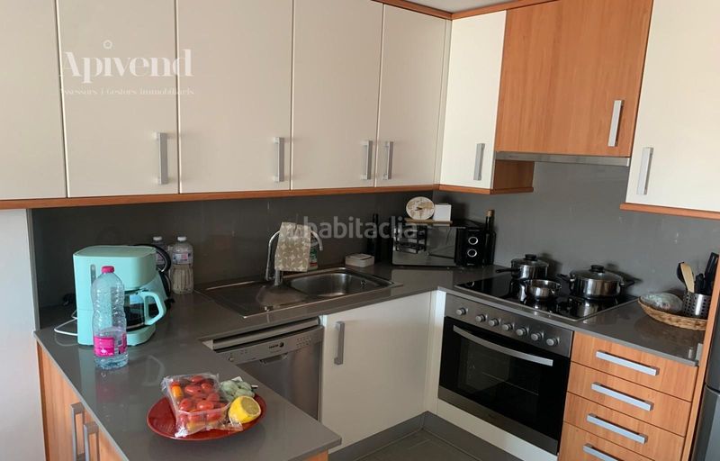 Foto c554057d-124a-41c1-ad26-d269f91da1e8. Pis amb calefacció a Centre Roses