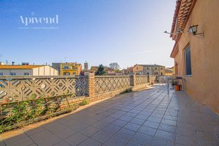 Maison  Carrer tramuntana. Casa esquinera con gran terraza y garaje en cabanes
