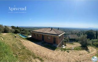 Chalet  Del nord. Gran casa moderna en construcción en els olivars. una oportunida