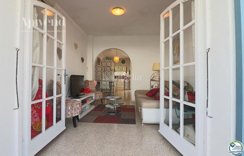 Foto ffc4c9ba-ccef-46b7-8b92-983579050950. Chalet casa adosada con amarre privado de 10mx3m en porto fino, en Empuriabrava
