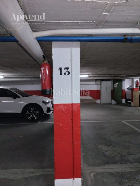 Foto f7cc2e7b-4d40-4adf-9888-c4018c901279. Aparcament cotxe a Centre Roses