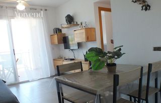 Pis  De la platja. Apartamento luminoso con licencia turística y parking a 700 m de