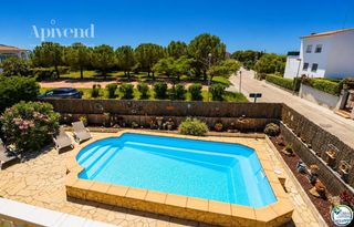Xalet  Castanyer. Casa muy cuidada y muy bien situada en la garriga en roses