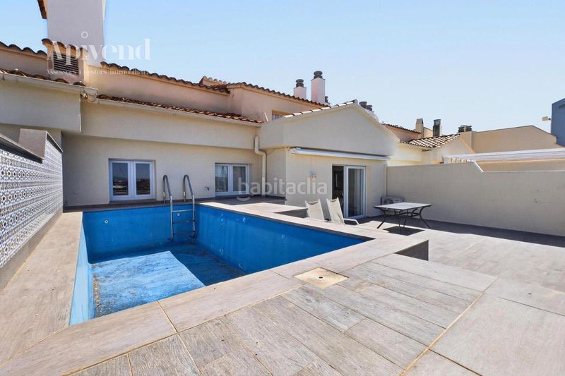 Foto b83c4679-b021-4ad2-9af5-52d7c8d23097. Pis amb calefacció aparcament piscina a Salins - Cavall de Mar Empuriabrava