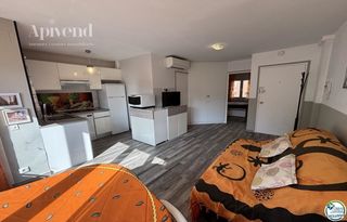 Pis  Gran reserva. Apartamento con terraza y piscina en empuriabrava