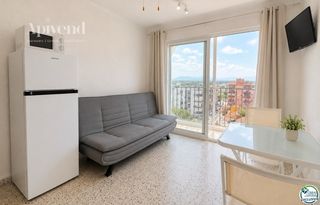 Estudi  Delta muga. Estudio en delta muga  empuriabrava, con vistas despejadas